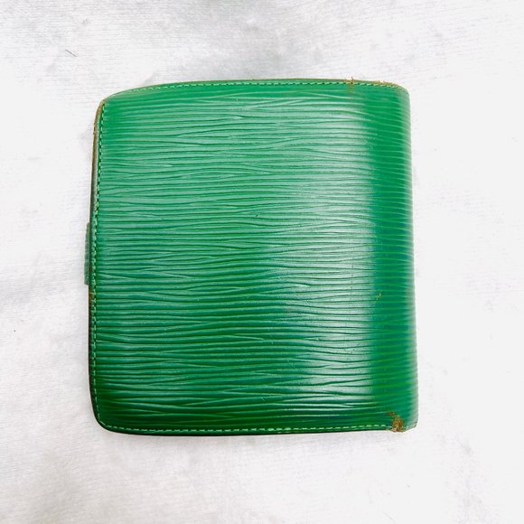 Auc Louis Vuitton Green Epi Leather Porte Billets Compact Wallet - Picture 3 of 12